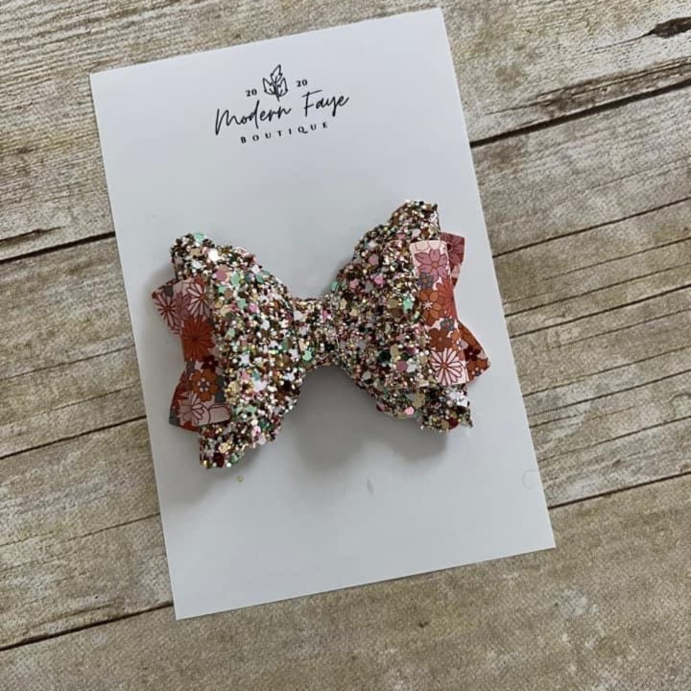 Fall-ing for Glitter Hairbow